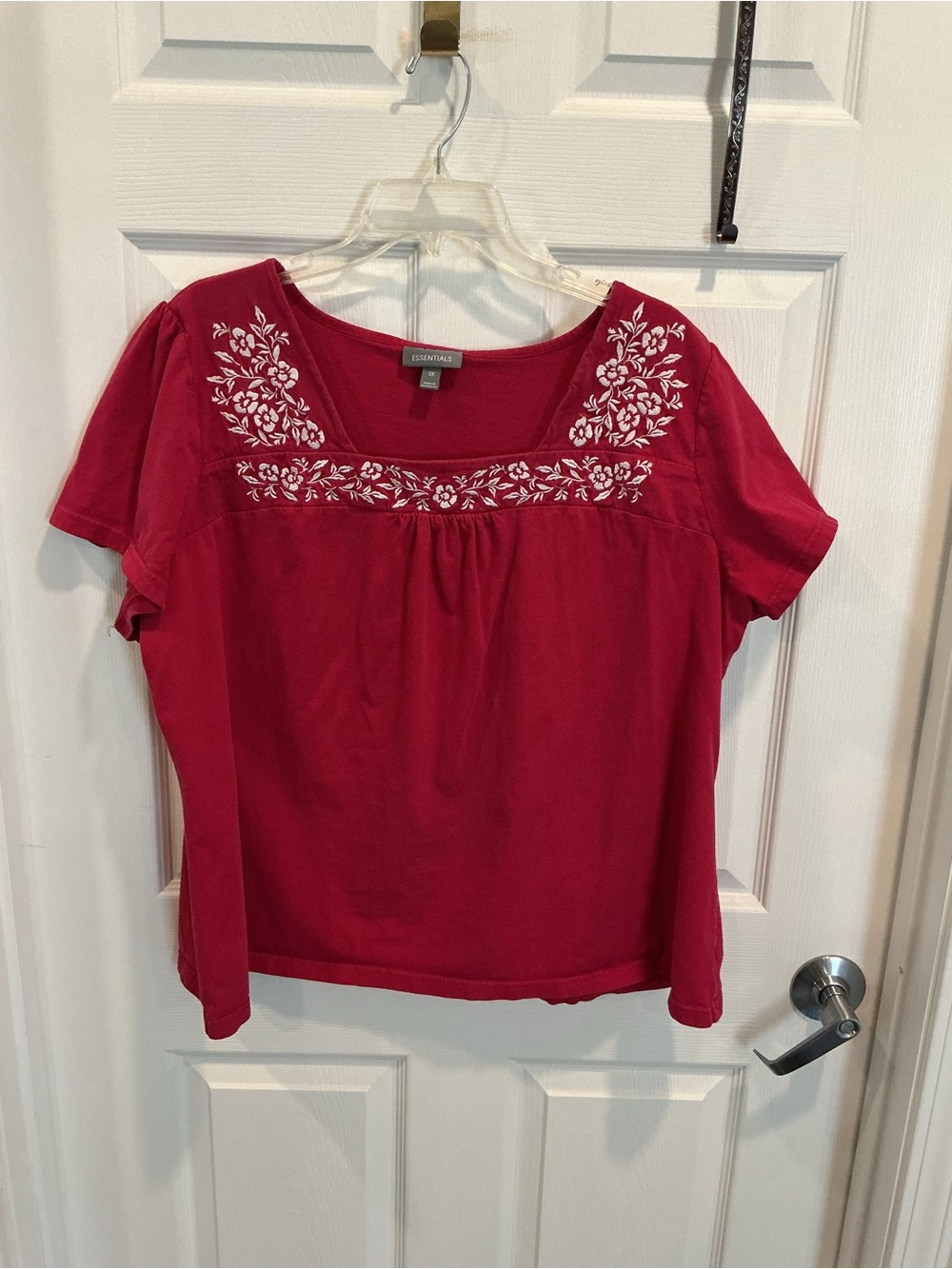 Essentials Women's  Embroidered Top Size 3X
